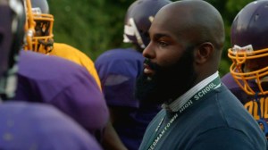 la-et-mn-we-could-be-king-review-20140425