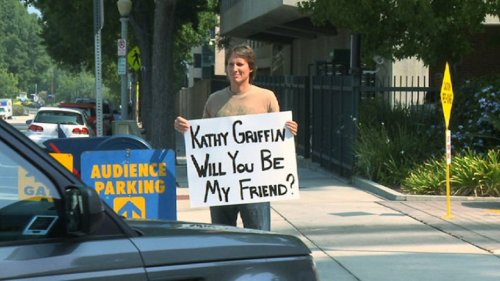 why_im_not_on_facebook_still